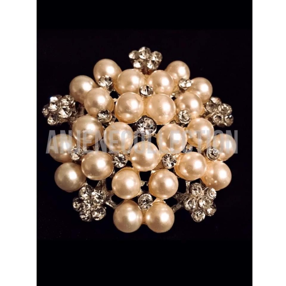 Vintage Pearl and Crystal Brooch
